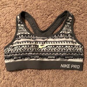 Nike sports bra- XS
